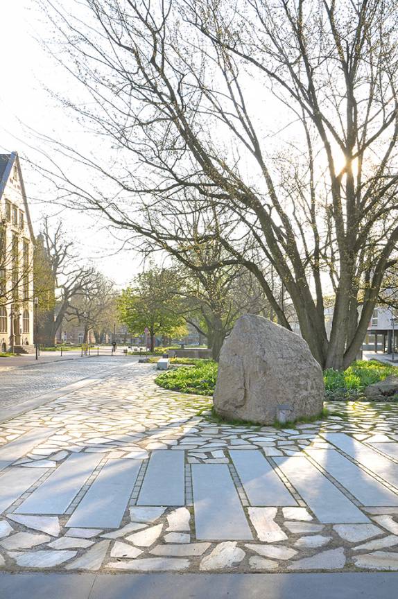 Museumsachse Harburg Bodenbelag Garten Großherzog Otto Stein